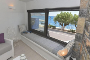 Seannamon Apartment by 8essentially